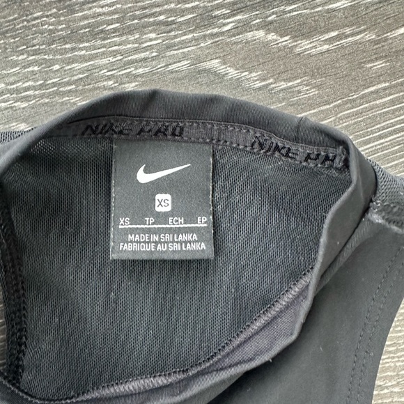 Nike Pro tank - Picture 6 of 6